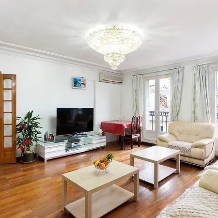 4bd W Balcony In By Guestready Apartment *